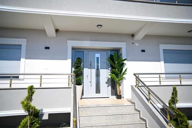 Vila Bene Pogradec Albania